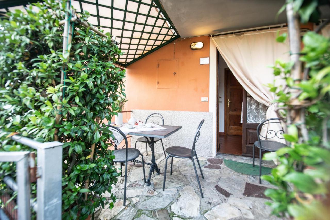 Casetta Di Butia, Appartamento Iris Lucca Bagian luar foto